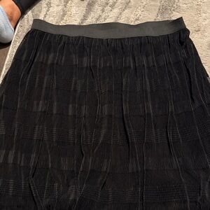 Norm Thompson Black A-Line Skirt